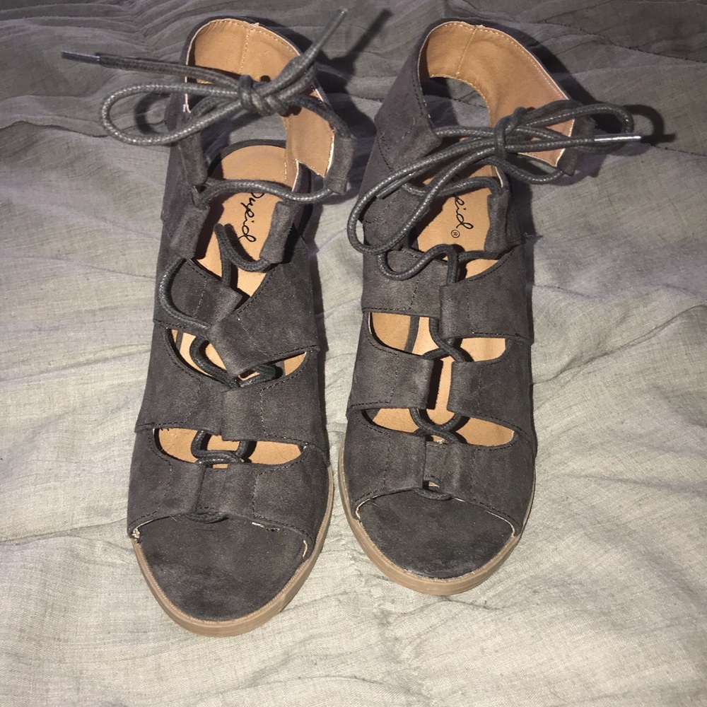 Blu Spero Suede lace up heels